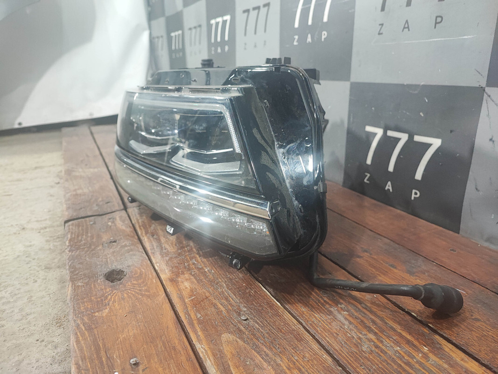 Фара правая Full LED Volkswagen Tiguan 2 16-20 Б/У Оригинал 5NB941082D