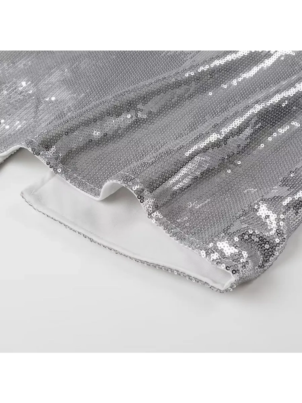 Платье вечернее блестящее