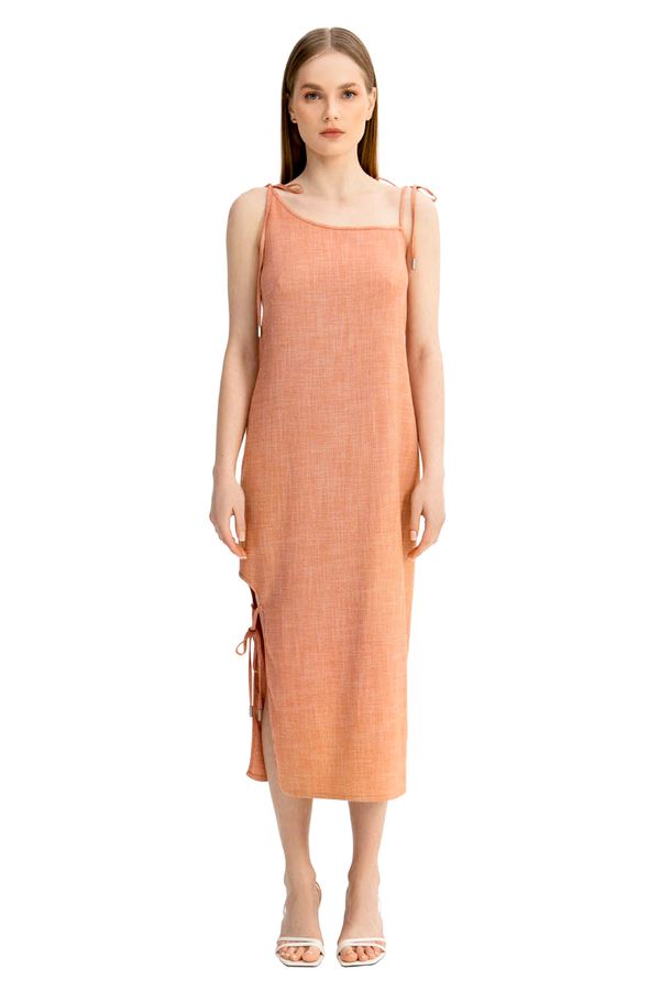 Платье с разрезом из смесового льна