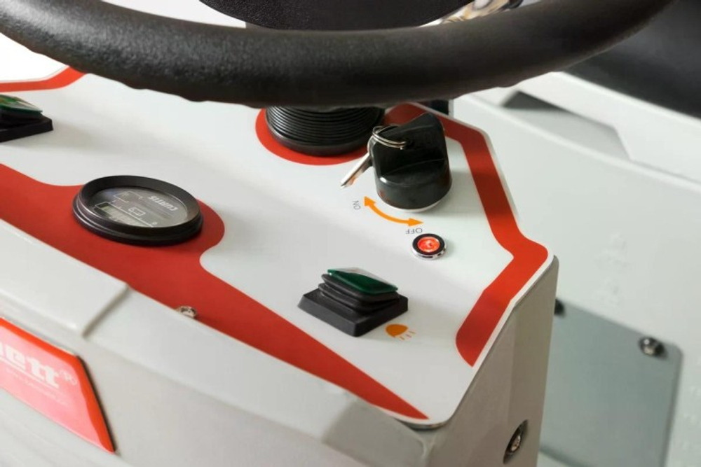 Машина поломоечная Bennett HUSSAR H860b (Gel-226Ah).с местом оператора BNT64030