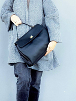 Женская сумка из натуральной кожи ягненка черного цвета