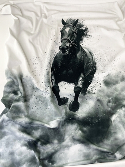 БЕГУЩИЙ КОНЬ - Кулирка с лайкрой, компакт пенье (ДЖ65 Маша) (к2 стрела от кромки 25см + дырочка, полочка задета)