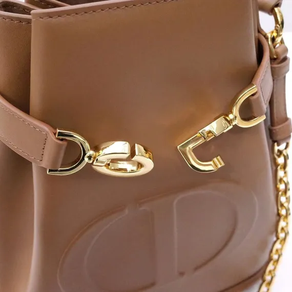 Сумка Dior C'est Dior, модель среднего формата коричневый