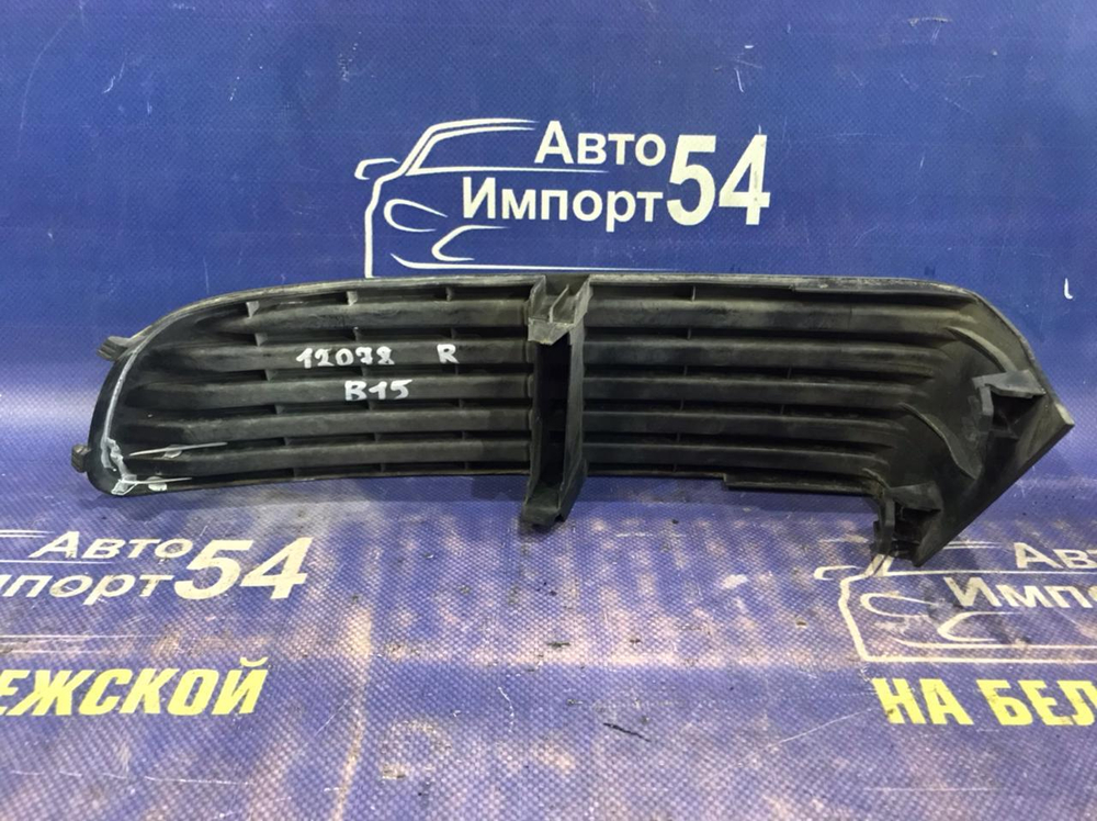 Заглушка бампера NISSAN SUNNY 2002-2004