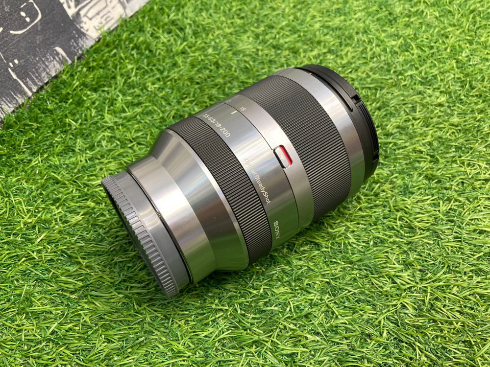 Sony 18-200mm 3.5-6.3 OSS E SEL-18200