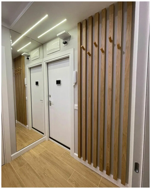 Рейки в прихожей из Дуба 50х50мм