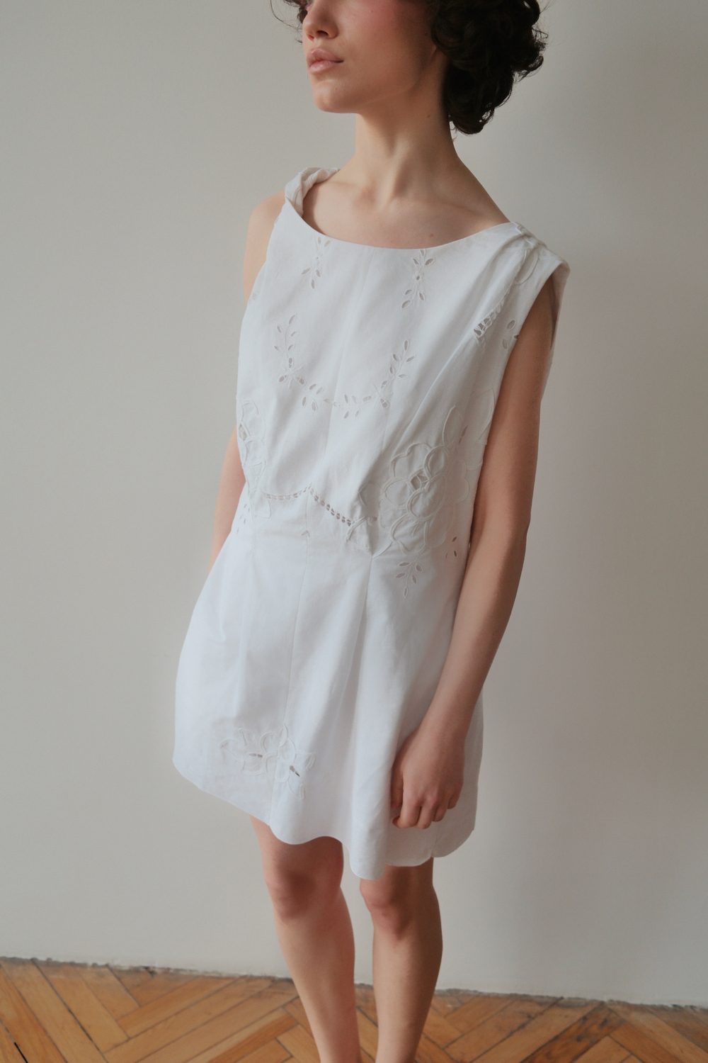 Платье асимметричного кроя