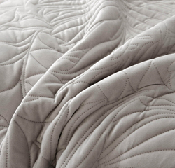 Покрывало 160х220 и наволочка 50х70 Sofi De MarkO Глория серое