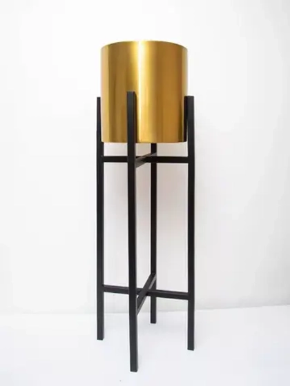 Кашпо металлическое на подставке 106 см