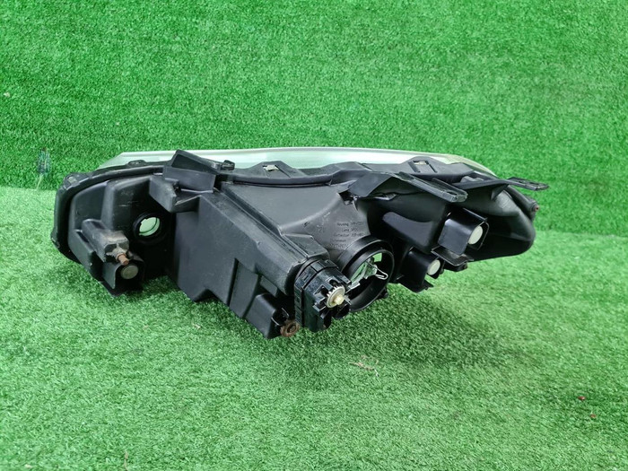 Фара правая Suzuki SX4 (2006-2014) галоген хэтчбек