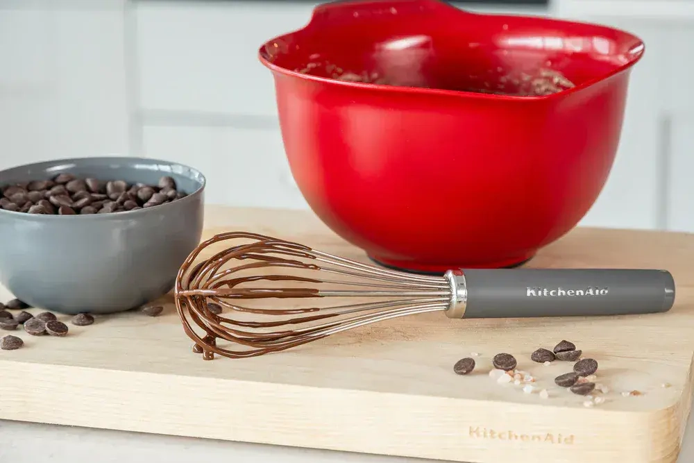 KitchenAid Венчик Coreline серый