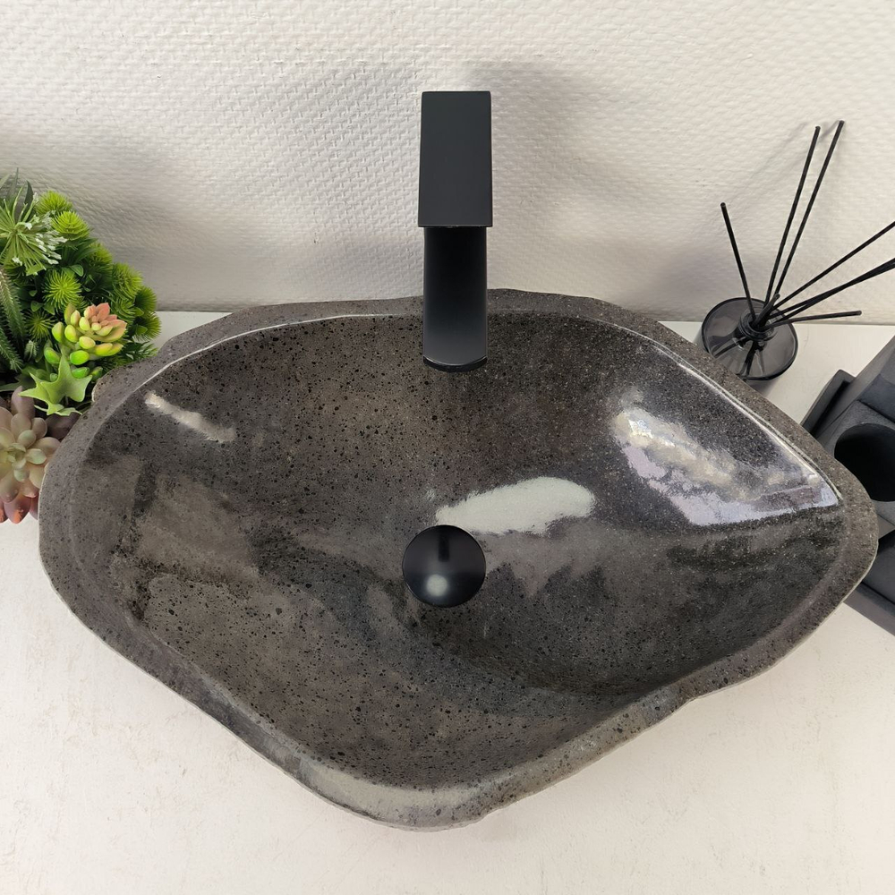 Раковина из речного камня RS-65076 56*37*15 0857