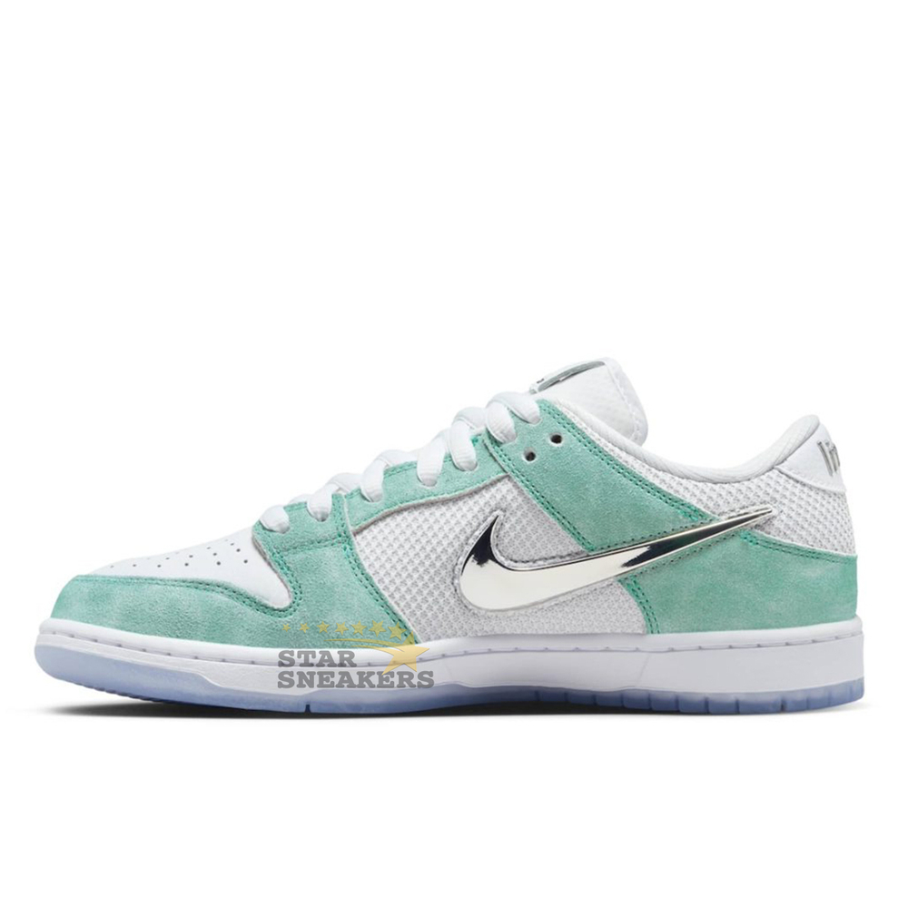 DUNK LOW SB x April Skateboards "Turbo Green"