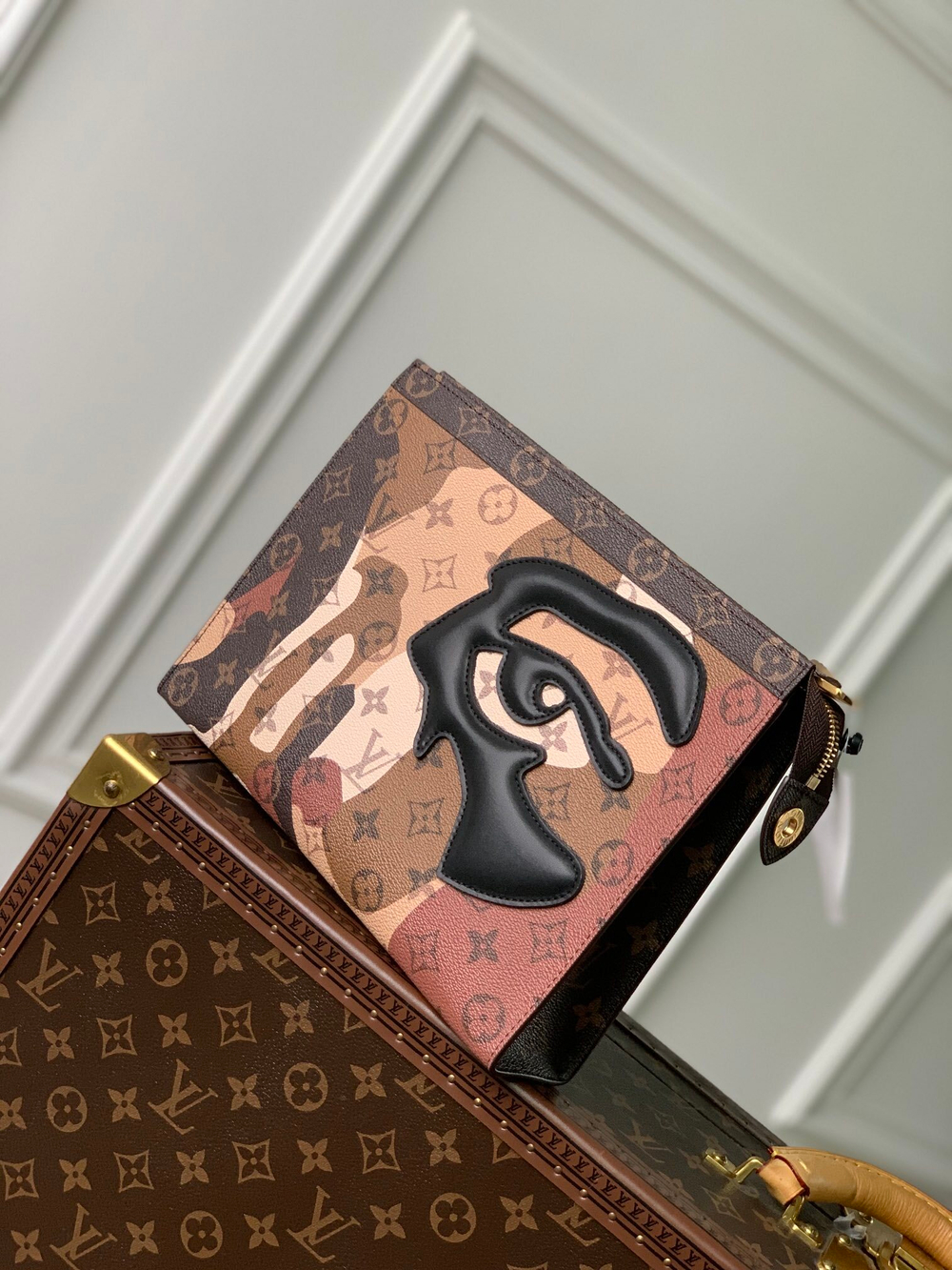 Louis Vuitton Pochette Voyage MM