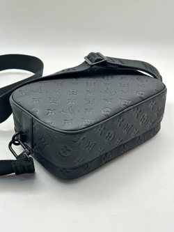 Сумка-мессенджер Louis Vuitton