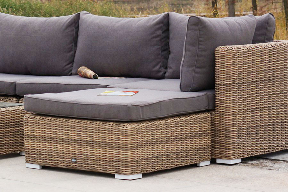 "Лунго" плетеная оттоманка с подушкой, цвет соломенный