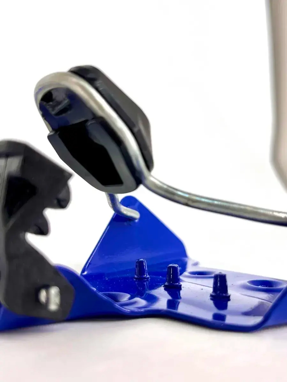 Крепление для лыж NN75 мм, железное для деревянных лыж