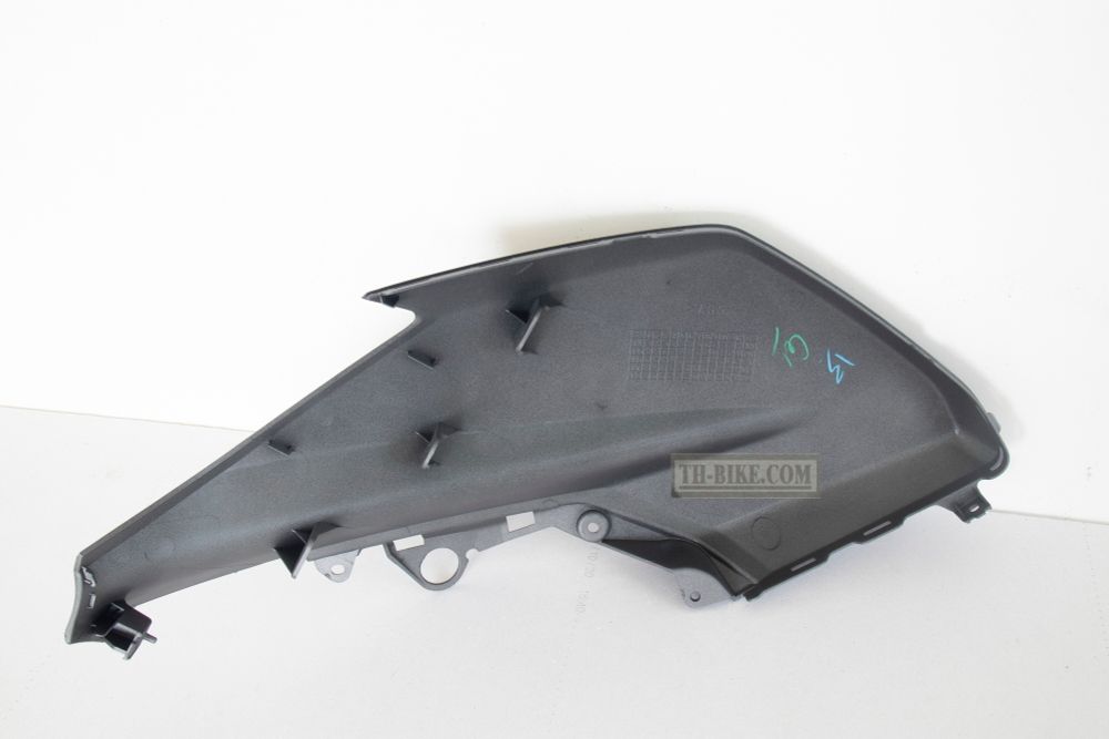 2DP-F8377-00-P4. BODY, COWLING 2. Gray Fairing NMAX GPD150A, NMX, N-Max