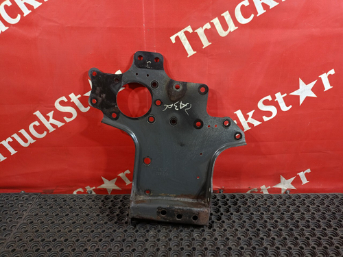 Кронштейн усилителя бампера правый