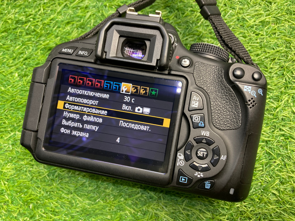Canon EOS 600D 10.800 кадров