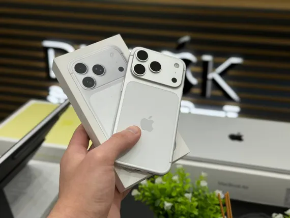 Б/У Телефон Apple IPhone 17 Pro 256Gb Silver 100% (KGX2Q6LQY5)