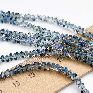 Бусины Треугольник, стекло, цвет синий, размер около 3*4 мм, цена за нить 29 см