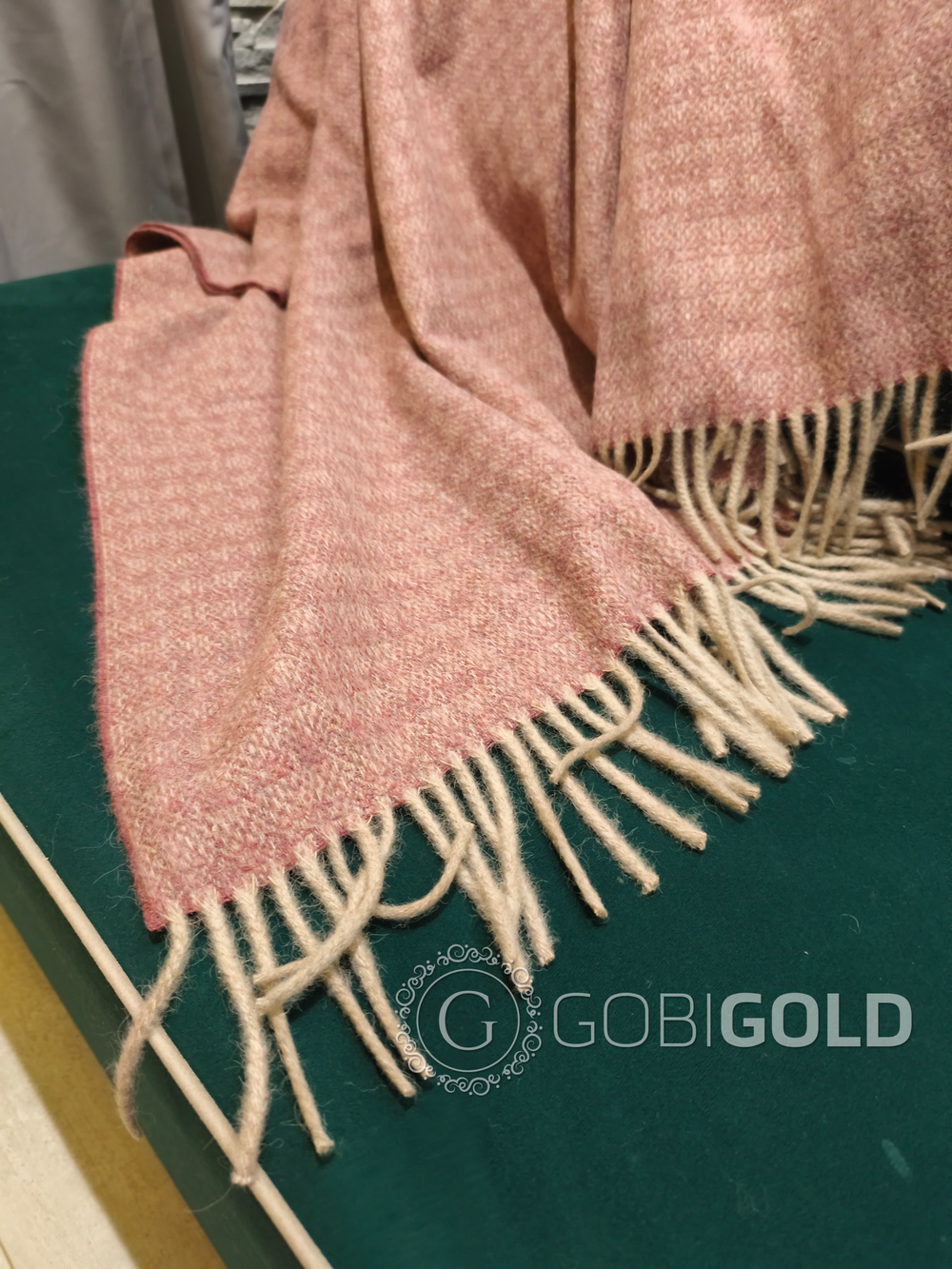 Плед из шерсти Альпаки 170x210 см. - сирень (арт. AGG004)