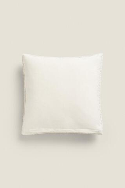 ZARA HOME ЧЕХОЛ ДЛЯ ДЕКОРАТИВНОЙ ПОДУШКИ С ВЫШИВКОЙ, ЭКРЮ