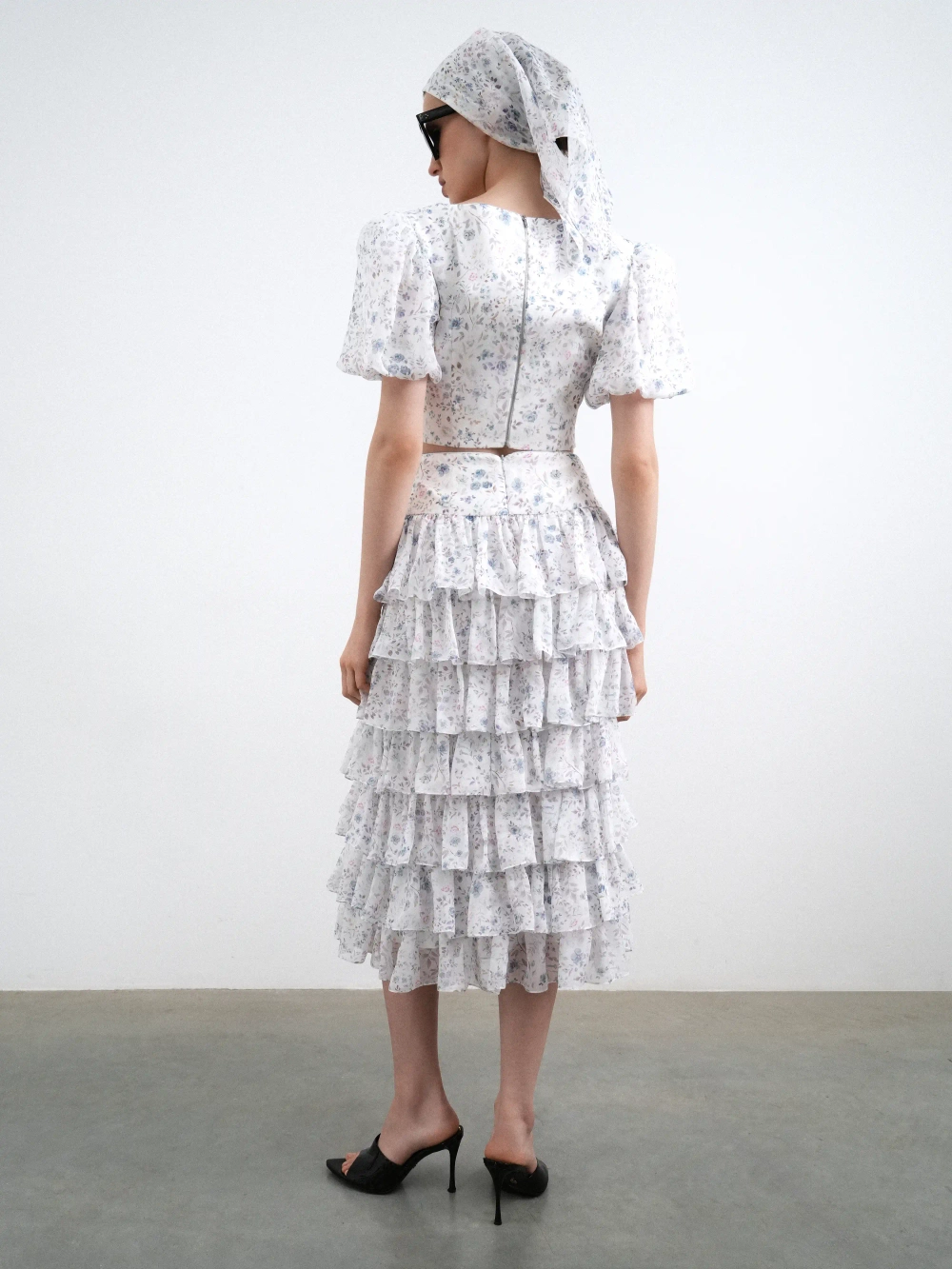 Кармелита миди (Carmelita midi), юбка миди из молочного шифона с цветочным принтом