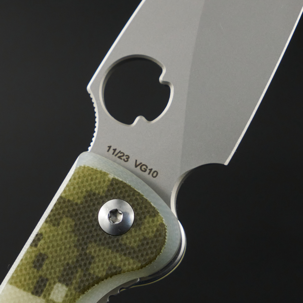 Нож Sting Camo BB VG10