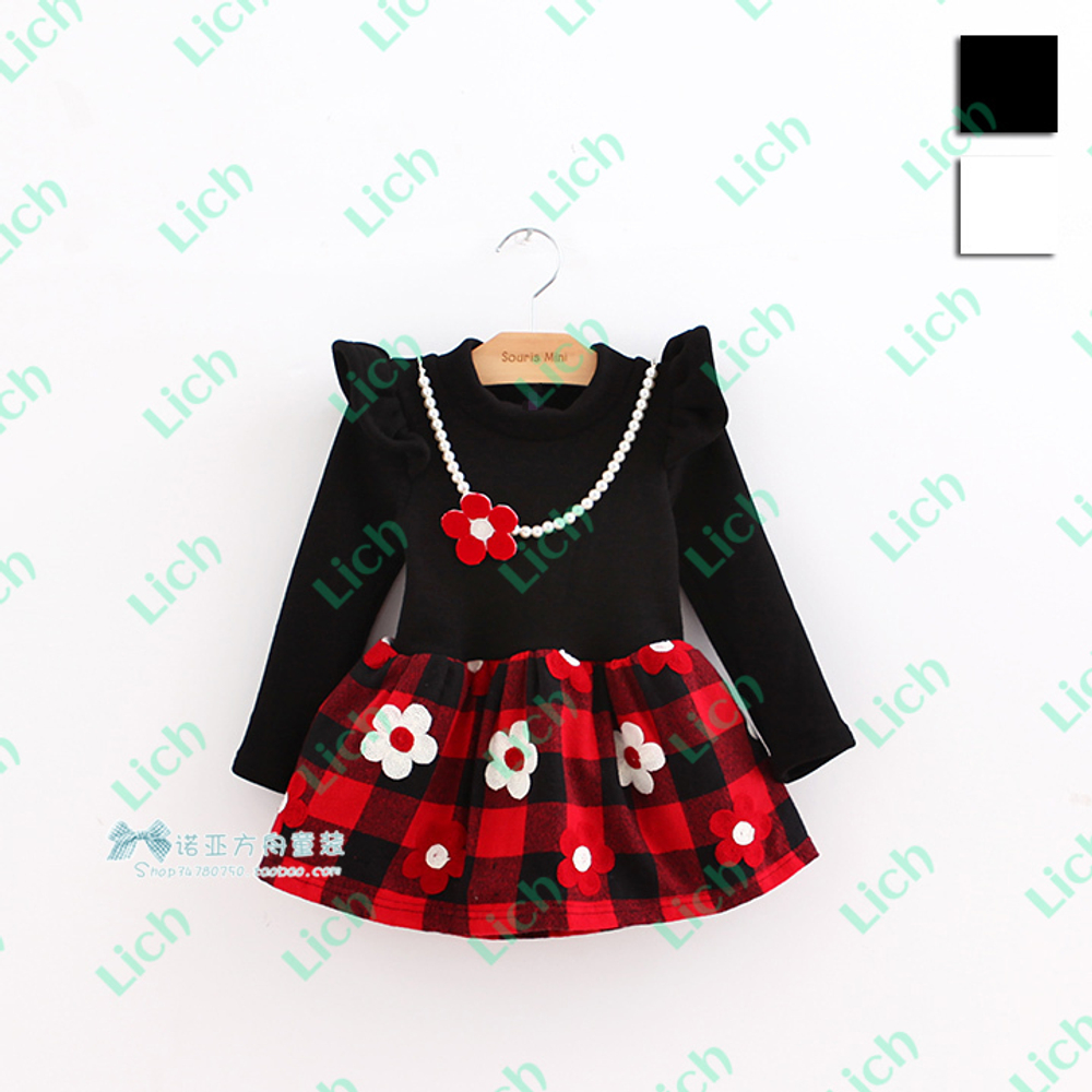 Платье детское с юбкой в клетку и вышивкой цветов