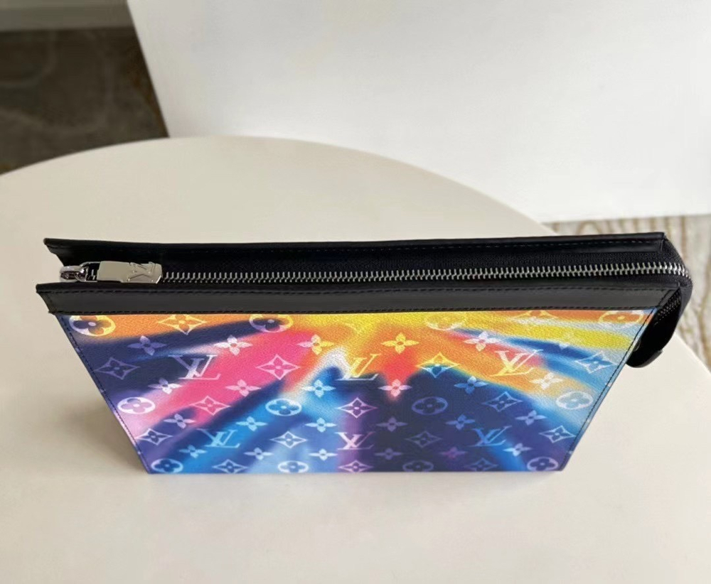 Louis Vuitton Pochette Voyage MM