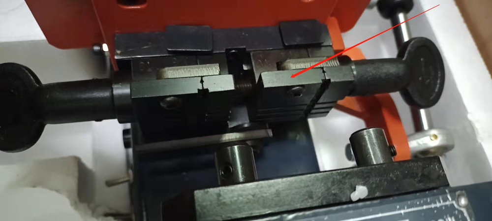 Станок Keyworld 399AC Вертикально-фрезерный для изготовления ключей 14271