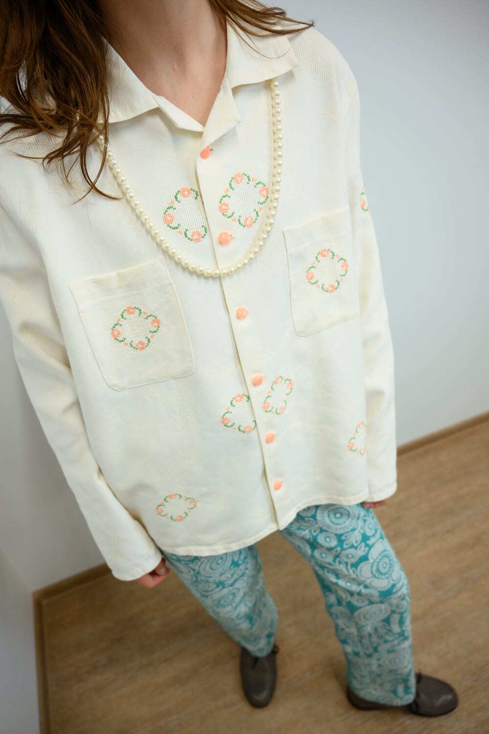 Рубашка Soeurs с Персиковыми Цветами белая