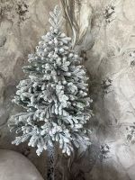 Заснеженная елка на ножке «Тароко» (Литая хвоя) от 1.5 м до 2,1 м