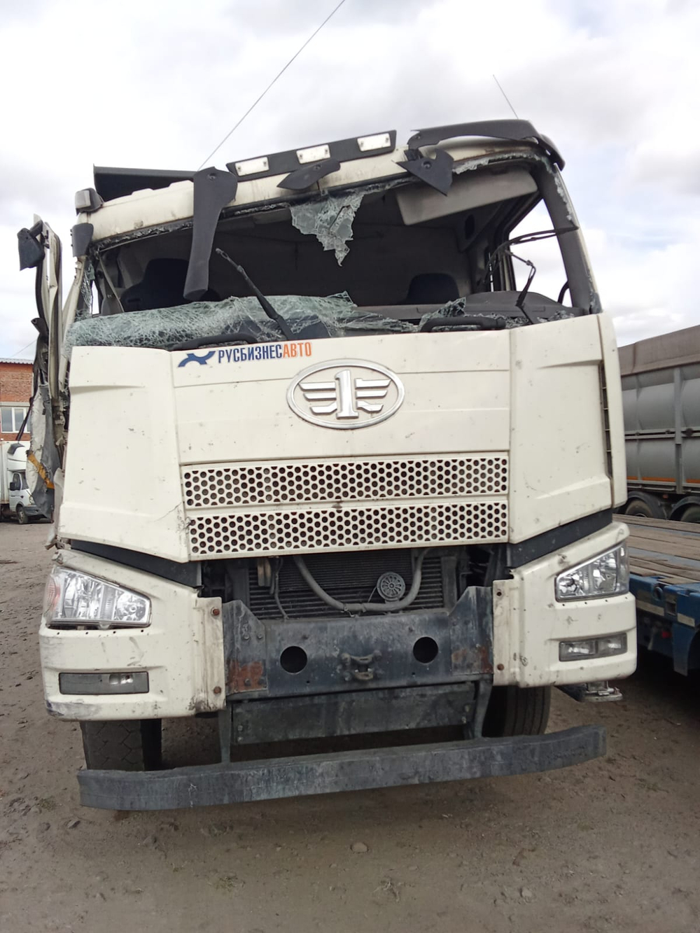 FAW J6 8x4 Самосвал CA3310P66K24T4E5 (Дизельный, 11,1 л, 420 л.с., МТ)