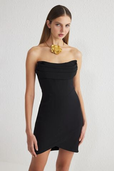 Черное облегающее короткое стильное вечернее платье без бретелек, для выпускного вечера TPRSS25EL00192