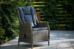 Регулируемое кресло из искусственного ротанга /алюминиевый каркас ВЕРОНА Коричневое