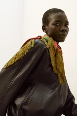 ZARA АТЛАСНЫЙ ПЛАТОК С БАХРОМОЙ, ОЛИВКОВЫЙ