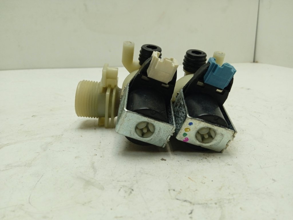 IWSE6125 кт128 Клапан подачи воды для стиральной машины Indesit IWSE6125 б/у