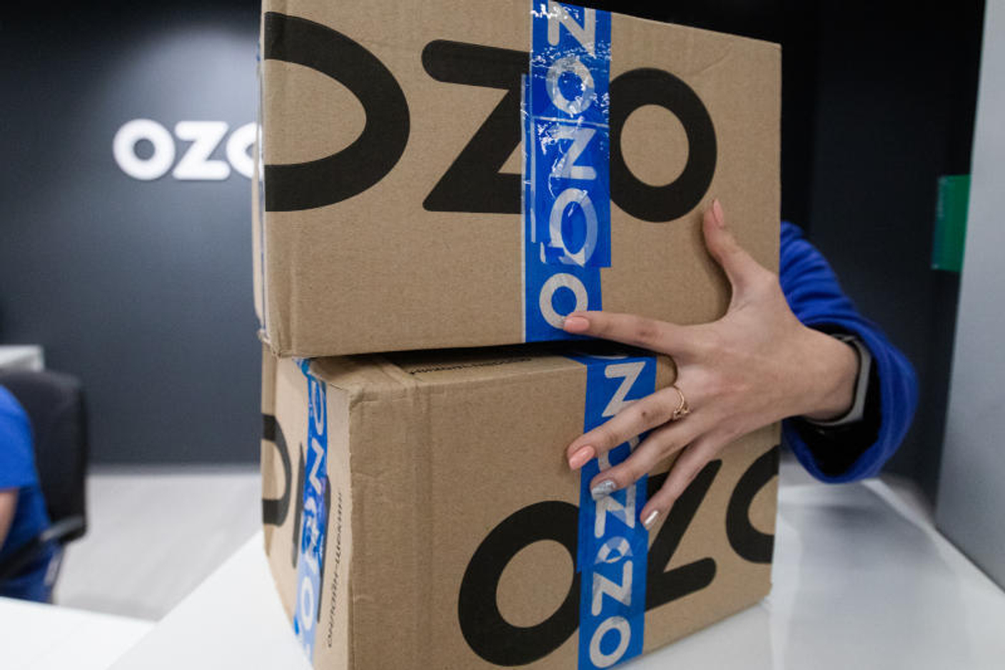 Ozon и Wildberries начали продавать предпринимателям готовые пункты выдачи