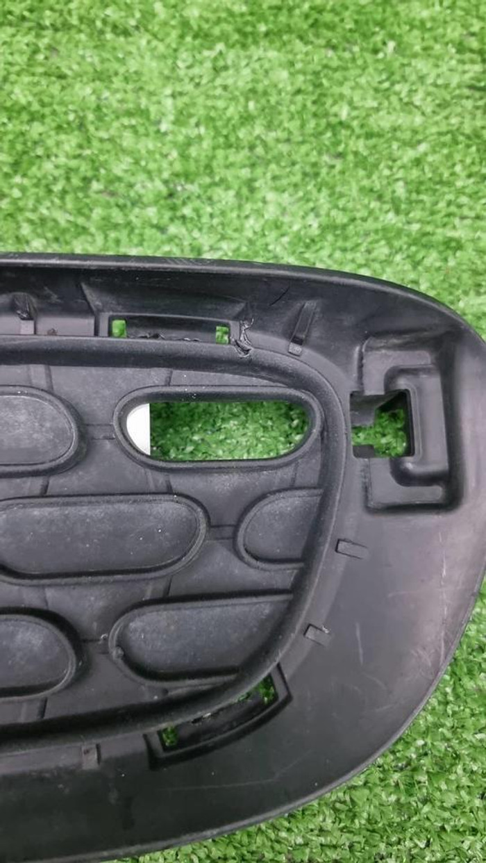 Решетка переднего бампера Mini Hatch F56 (13-18)