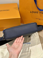 Сумка через плечо/мессенджер Louis Vuitton District PM