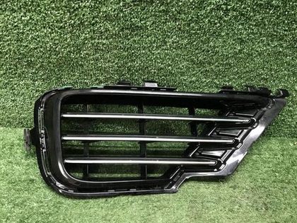 Решетка перед бампера VW Touareg 2 NF 14-18 R-Line