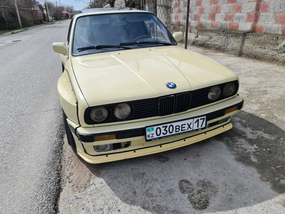 BMW E30 PANDEM (ROCKET BUNNY) Передняя левая накладка (Реплика "Стекловолокно")