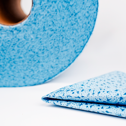 OMIT Салфетки рулонные полипропиленовые, голубые тисненые на пленке "звёздочки" 30ммх35мм (500шт)