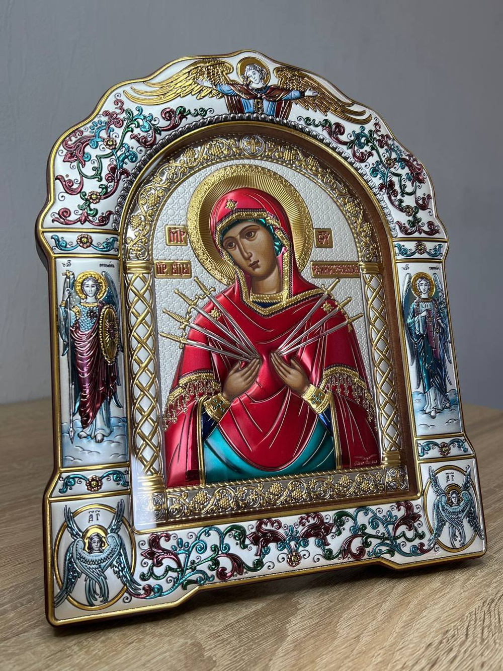 Семистрельная БМ, икона арочная с рамкой под стеклом, белое дерево, эмаль 167х228