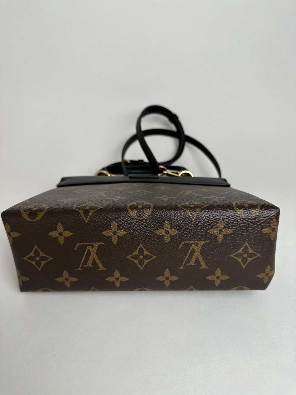 Сумка Louis Vuitton Locky BB