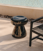 Manya Приставной столик из черной керамики Ø 38 см