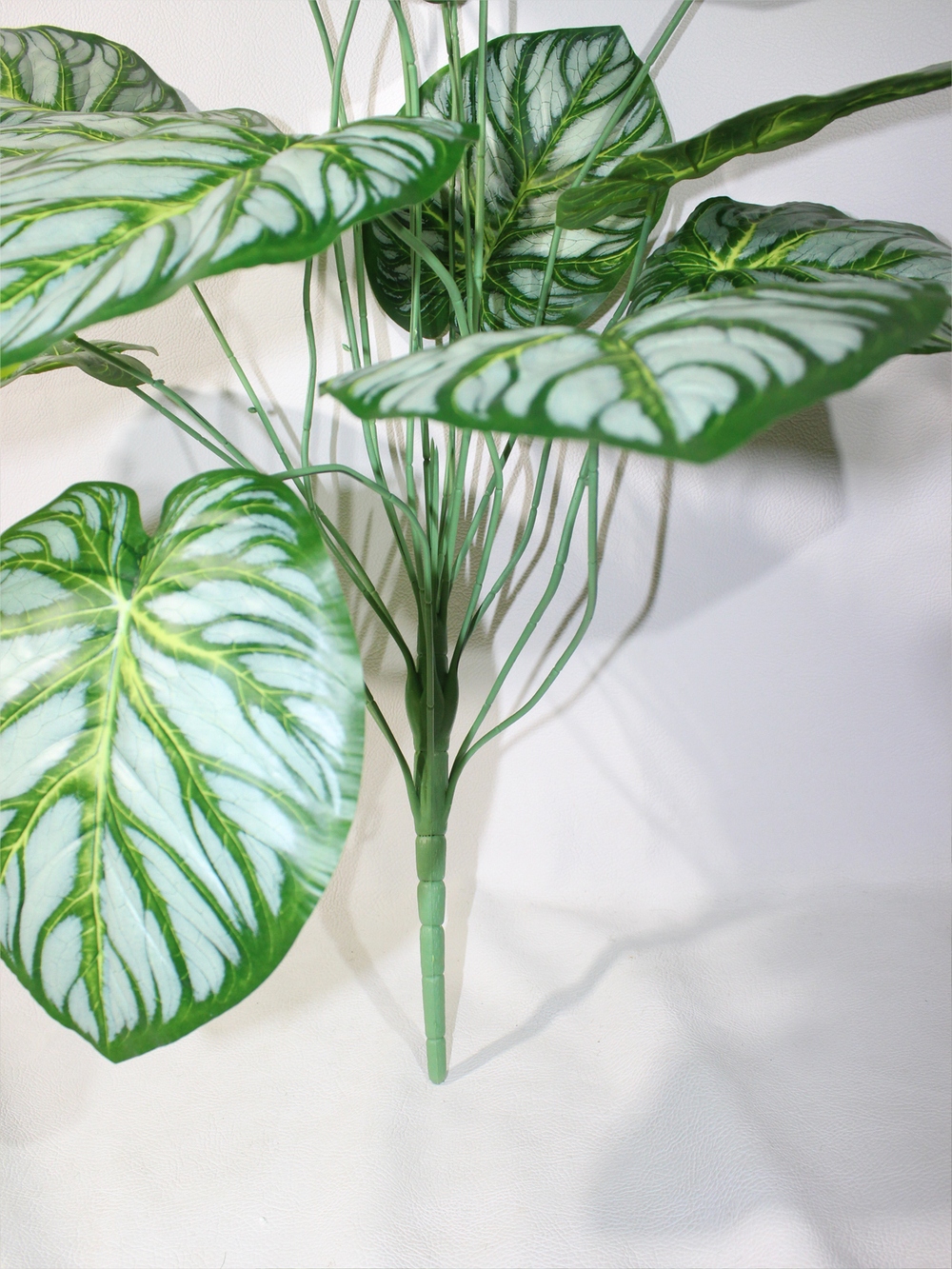 Искусственное растение Алоказия Арма зеленая 100 см